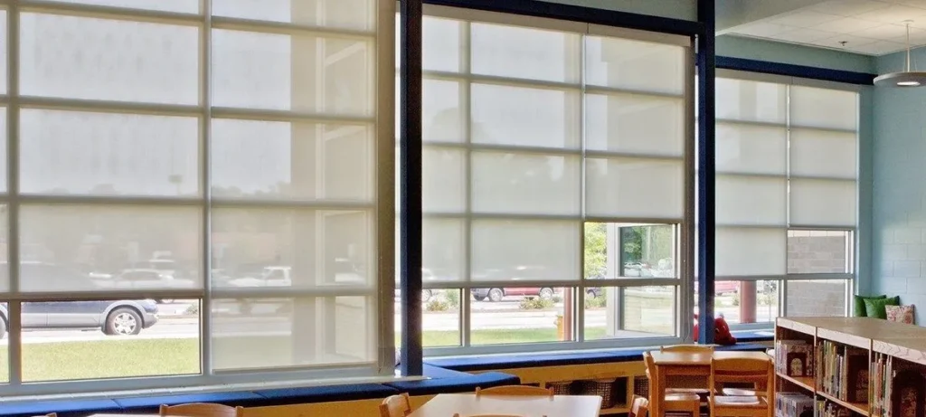 Incorporating Adjustable Window Coverings for Versatile Lighting Contro